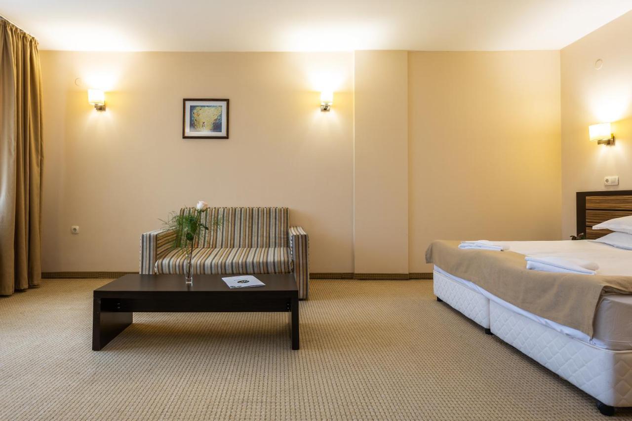 Hotel Mursalitsa By Hmg パンポロボ エクステリア 写真